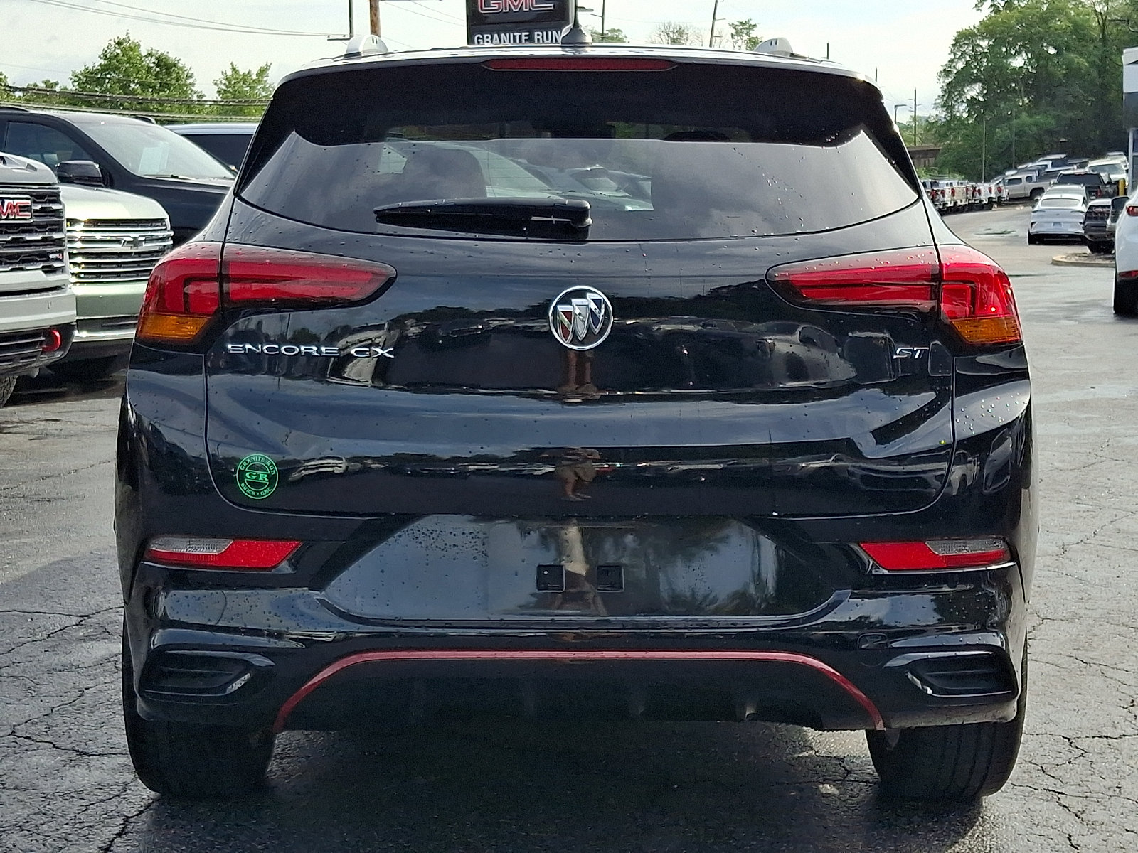 Used 2023 Buick Encore GX Select w/ Sport Touring Package FWD image 5