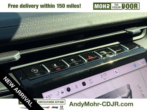 Used 2024 Jeep Grand Cherokee Limited w/ Luxury Tech Group II image 18