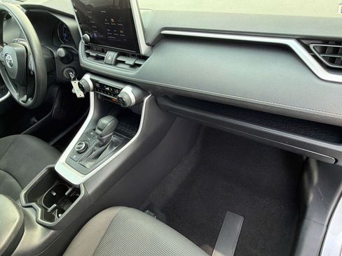 Used 2023 Toyota RAV4 LE AWD/4WD image 35