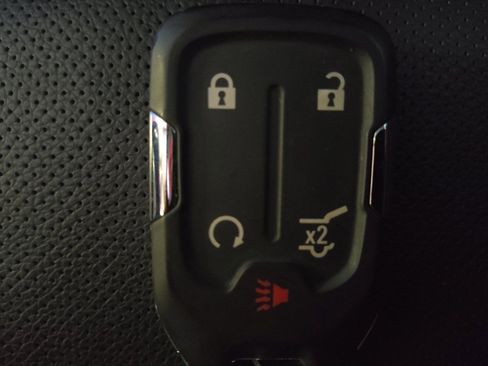 Used 2023 GMC Terrain SLT w/ Tech Package AWD/4WD image 32