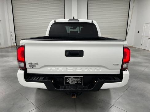 Used 2023 Toyota Tacoma SR5 w/ Technology Package AWD/4WD image 8
