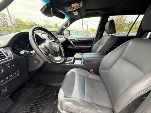 Used 2023 Lexus GX 460 Premium w/ Premium Package AWD/4WD image 11