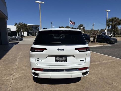 Used 2023 Jeep Grand Cherokee L Overland w/ Advanced Protech Group III image 4