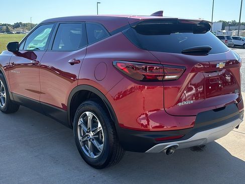 Used 2023 Chevrolet Blazer LT image 7