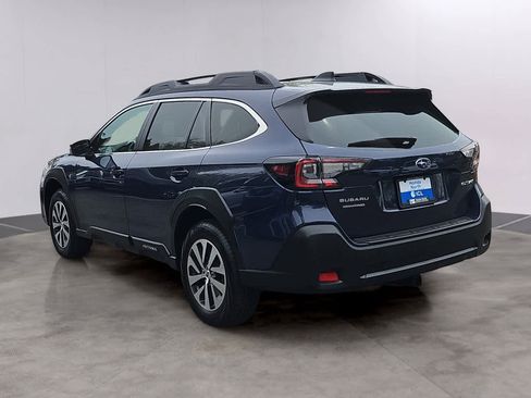 Used 2025 Subaru Outback Premium AWD/4WD image 6
