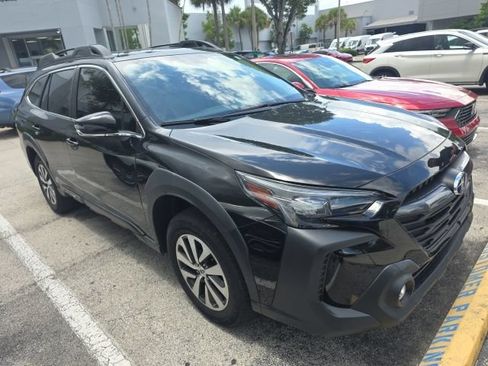 Used 2024 Subaru Outback Premium AWD/4WD image 3