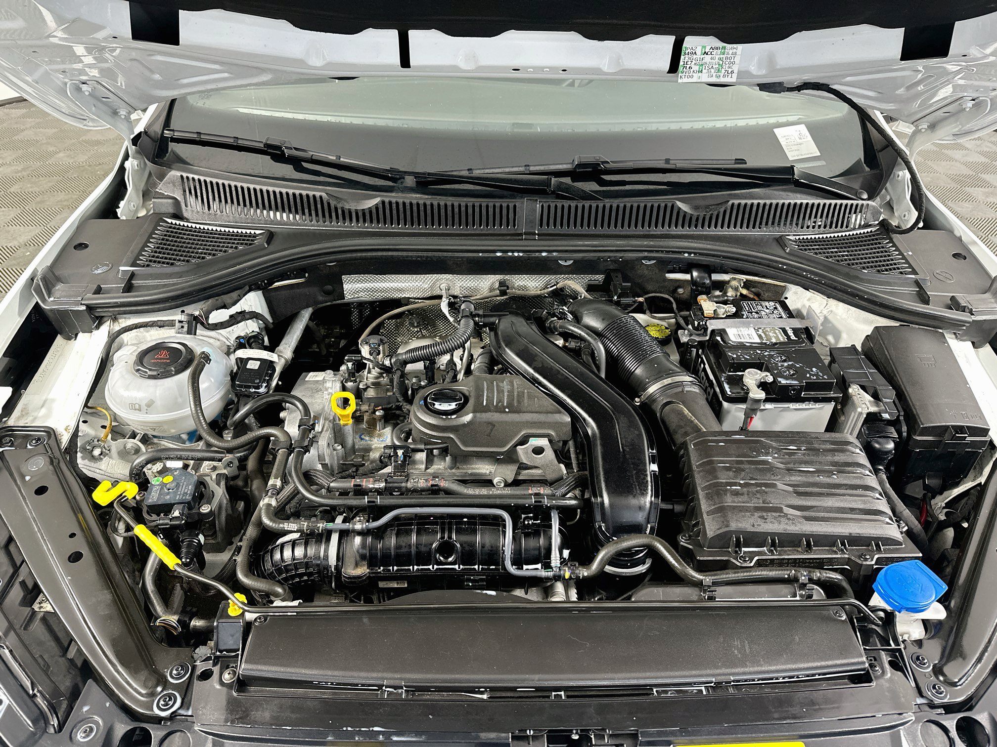 Used 2025 Volkswagen Jetta Sport FWD image 32