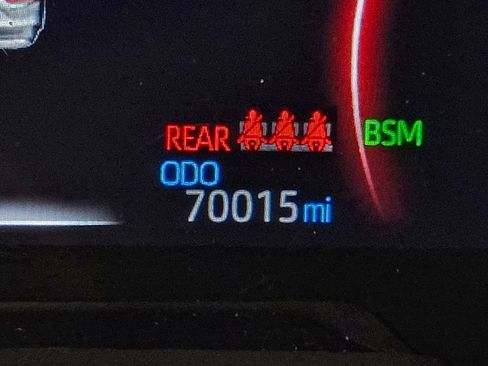 Used 2019 Toyota RAV4 Limited w/ Cold Weather Package FWD image 30