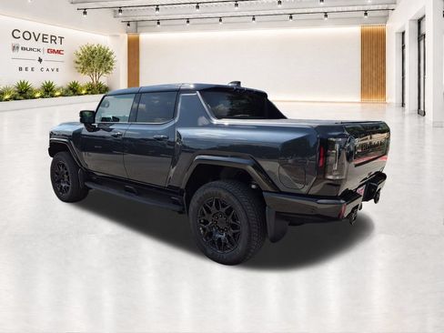 New 2026 GMC Hummer EV 4x4 Crew Cab w/ LPO, Dark Essentials Package image 9