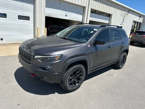 Used 2022 Jeep Cherokee Trailhawk w/ Premium Leather Package AWD/4WD image 13