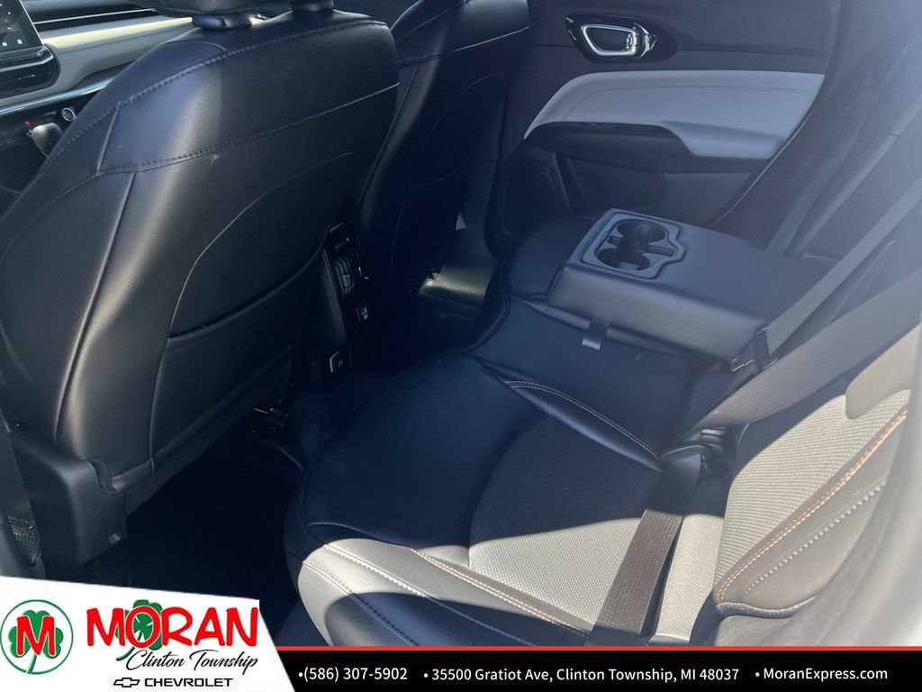 Used 2023 Jeep Compass Limited AWD/4WD image 13
