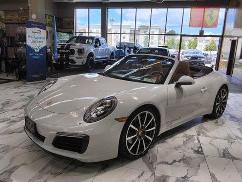 Used 2017 Porsche 911 Carrera S RWD image 9