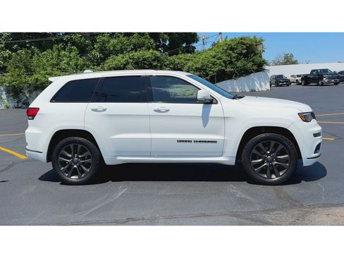Used 2018 Jeep Grand Cherokee High Altitude AWD/4WD image 9