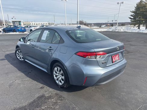 Used 2023 Toyota Corolla LE image 7