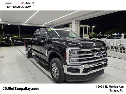 Used 2023 Ford F350 Lariat image 1