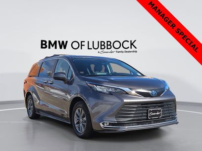 Used 2021 Toyota Sienna XLE