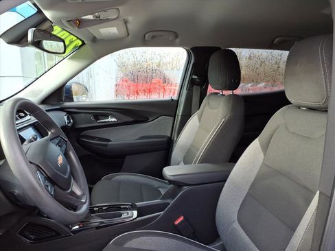 Used 2023 Chevrolet TrailBlazer LT w/ Convenience Package image 12