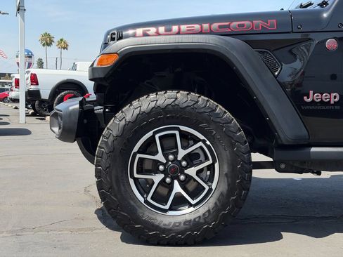 Used 2025 Jeep Wrangler Unlimited Rubicon AWD/4WD image 20
