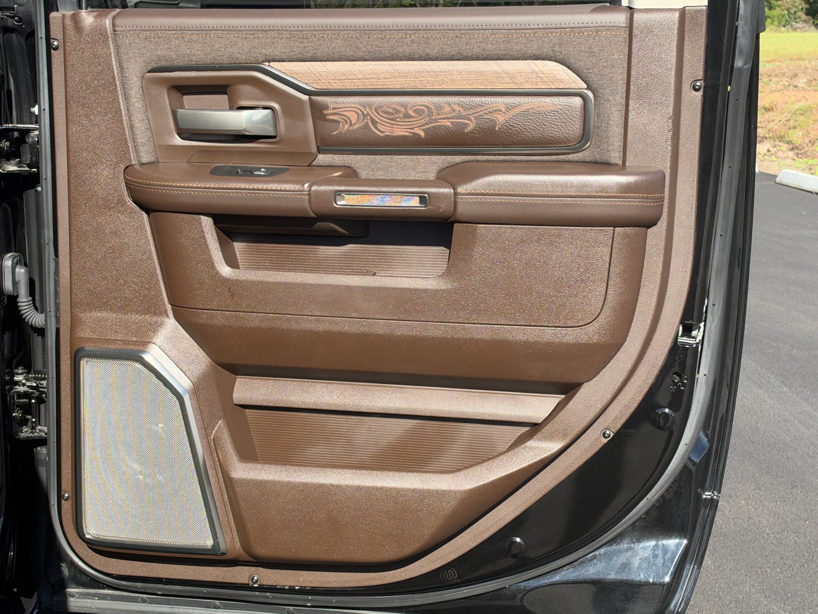 Used 2025 RAM 2500 Limited AWD/4WD image 16