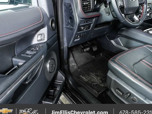 Used 2022 Ford Expedition Limited image 8