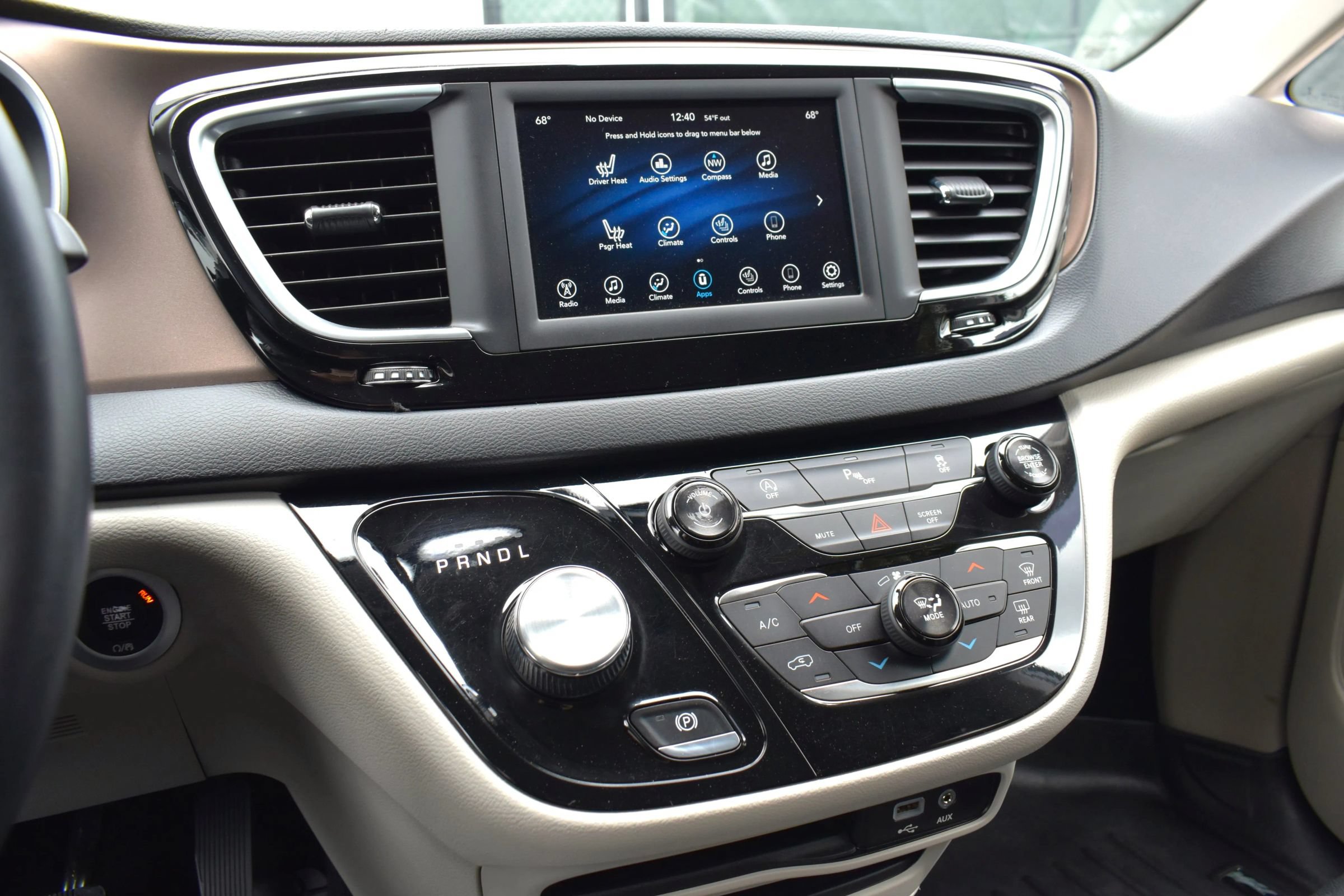 Used 2018 Chrysler Pacifica Touring-L FWD image 58