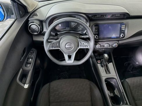 Certified 2023 Nissan Kicks SV image 4