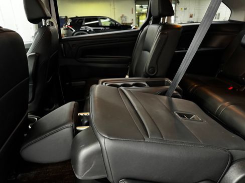 Used 2025 Honda Odyssey EX-L image 32