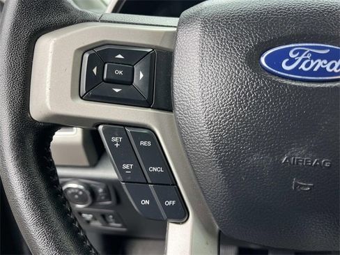 Used 2019 Ford F150 Lariat image 31