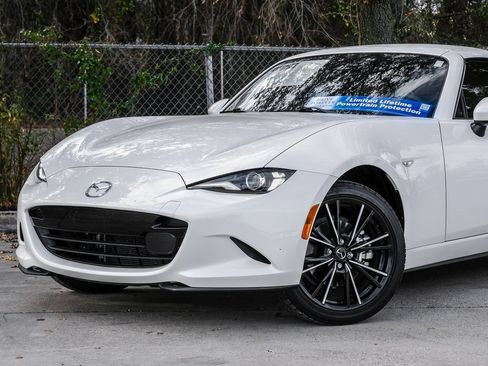 Used 2025 MAZDA MX-5 Miata RF Grand Touring image 17