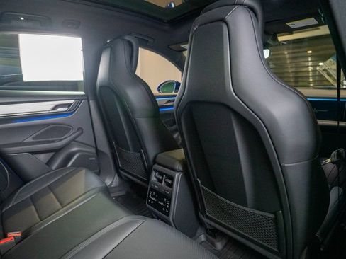 Used 2024 Porsche Macan 4 Electric AWD/4WD image 17