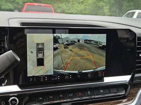 New 2025 GMC Sierra 1500 SLE w/ Preferred Package AWD/4WD image 22