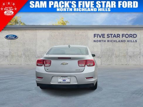 Used 2015 Chevrolet Malibu LT FWD image 8
