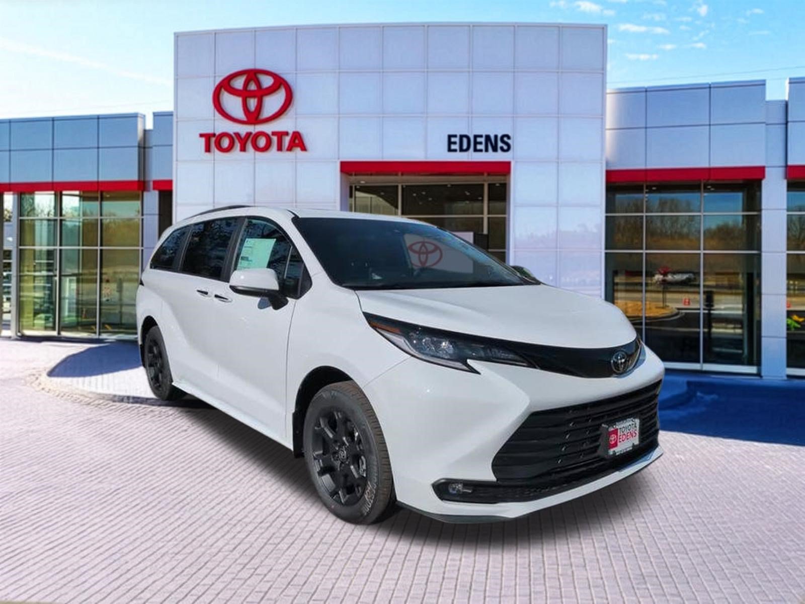 New 2026 Toyota Sienna XLE Woodland Edition AWD/4WD image 1