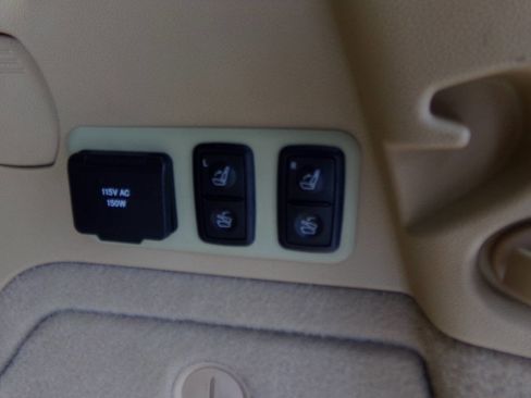 Used 2012 Mercedes-Benz GL 450 4MATIC image 28