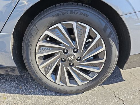 Certified 2025 Hyundai Sonata Limited image 11