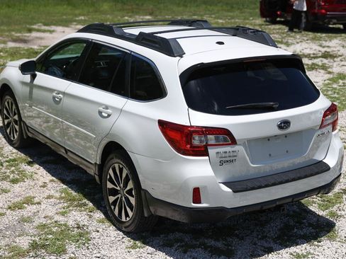 Used 2015 Subaru Outback 2.5i Limited AWD/4WD image 5