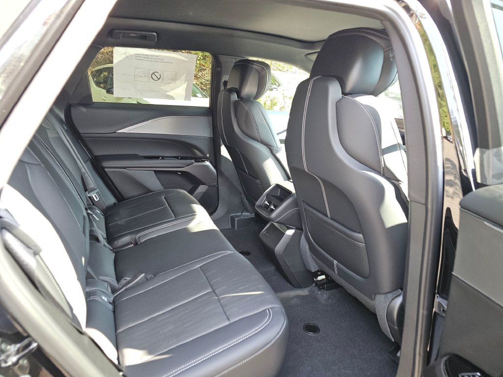 New 2027 Cadillac Lyriq Sport AWD/4WD image 14