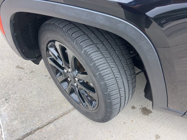 Used 2022 Jeep Grand Cherokee L Limited RWD image 29