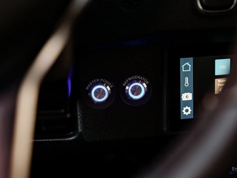 Used 2024 Mercedes-Benz Sprinter 3500 image 58