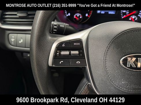 Used 2020 Kia Sorento LX image 18