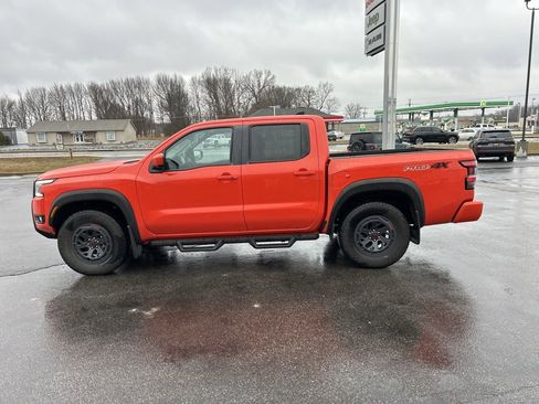 Used 2025 Nissan Frontier PRO-4X w/ Pro Convenience Package image 7