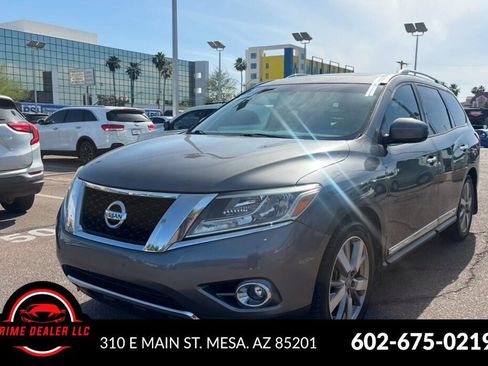 Used 2015 Nissan Pathfinder Platinum FWD image 1