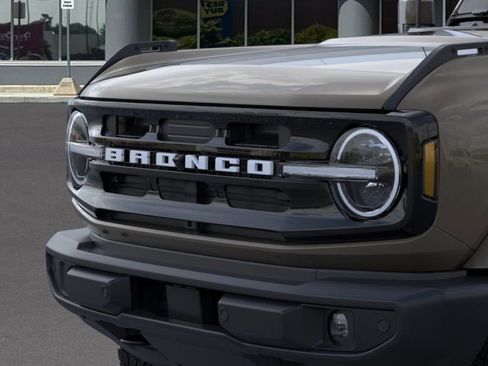 New 2026 Ford Bronco Outer Banks AWD/4WD image 19