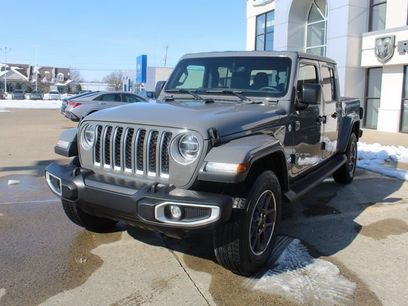 Used 2022 Jeep Gladiator Overland w/ Popular Equipment Package