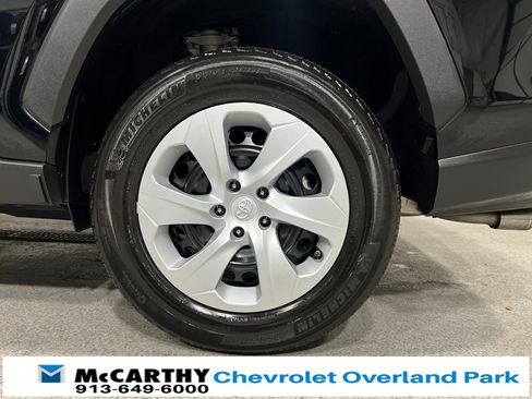 Used 2025 Toyota RAV4 LE image 27