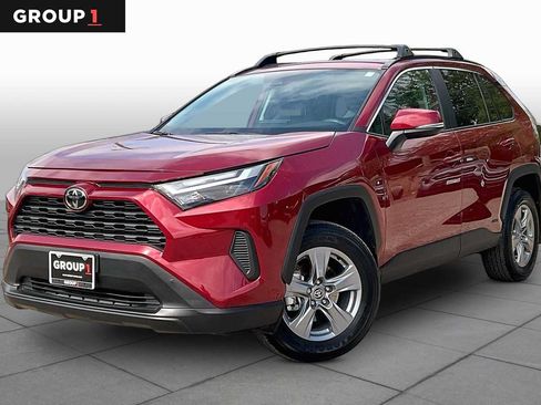 Used 2025 Toyota RAV4 XLE w/ Convenience Package AWD/4WD image 1