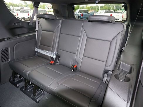 New 2026 GMC Yukon XL Denali w/ Denali Reserve Package AWD/4WD image 13