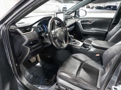 Certified 2021 Toyota RAV4 XSE w/ Premium Package AWD/4WD image 19