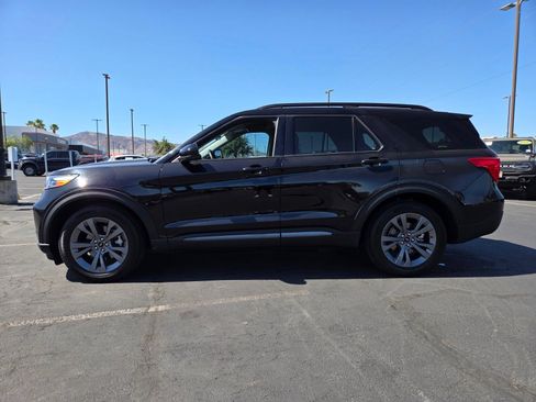 Certified 2023 Ford Explorer XLT w/ Equipment Group 202A RWD image 3