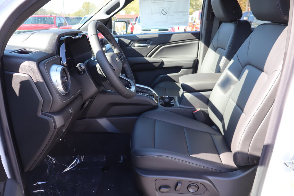 New 2026 Chevrolet Colorado LT w/ LT Convenience Package AWD/4WD image 5